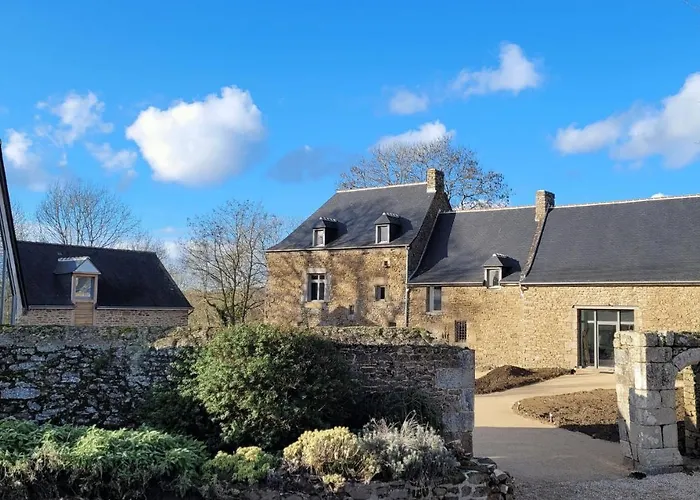 Domaine De La Falaise